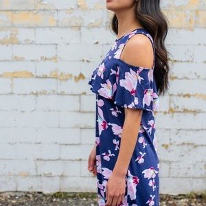 NWOT Agnes & Dora Falling Iris Cold Shoulder Tunic